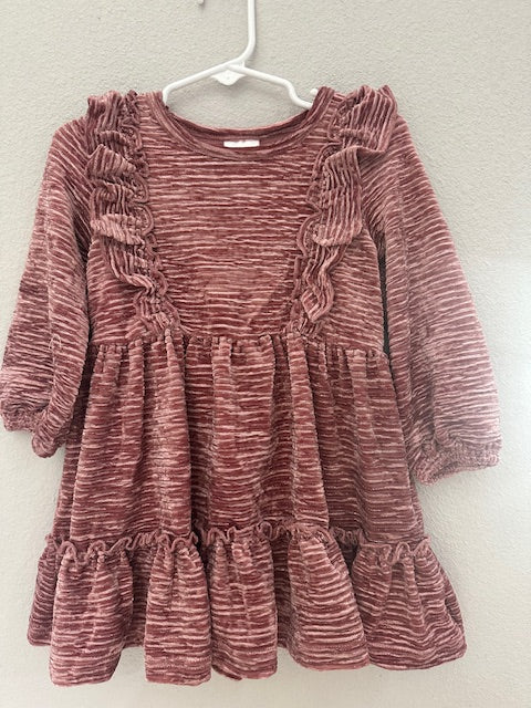 Long Sleeve Dresses & Outfits